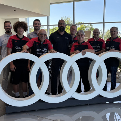 Remise des nouveaux maillots par VW AUDI Groupe Fabre d'Albi